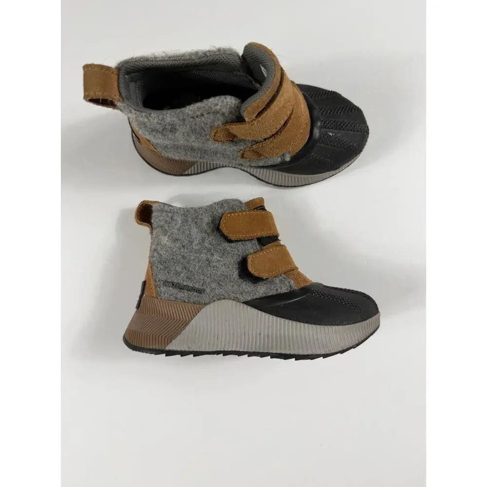 Sorel Out N About Classic Waterproof Winter Boots Gray Camel Toddler Size 10